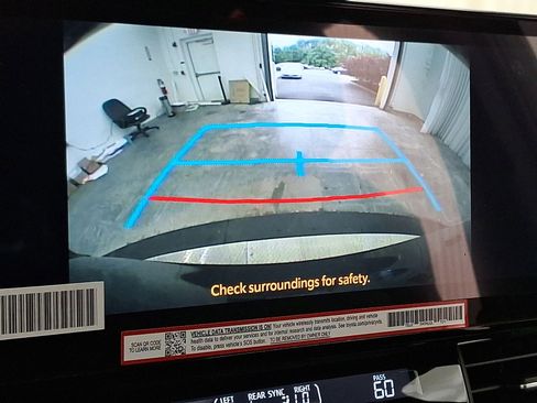 Used 2025 Toyota Sienna XSE image 21