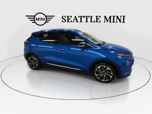 Used 2022 Chevrolet Bolt EUV Premier w/ Sun & Sound Package image 13