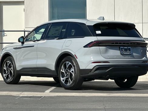 New 2026 Lincoln Nautilus Premier w/ Equipment Group 102A AWD/4WD image 5
