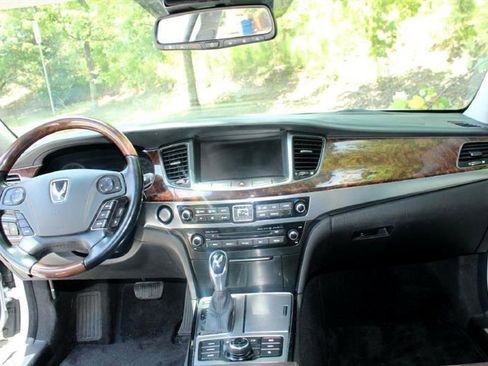 Used 2014 Hyundai Equus Signature image 14