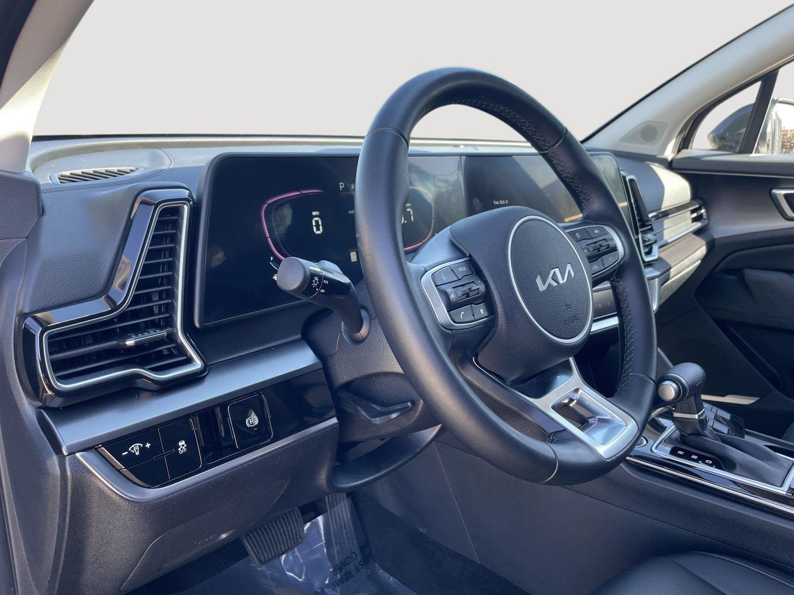Used 2025 Kia Sportage EX FWD image 25