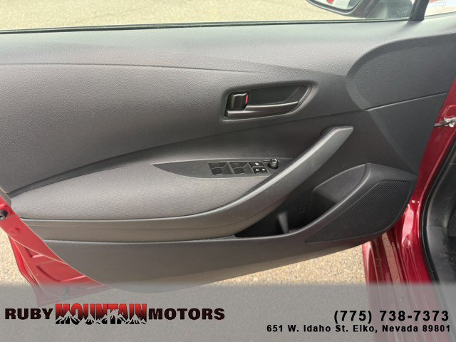 Used 2025 Toyota Corolla LE FWD image 9