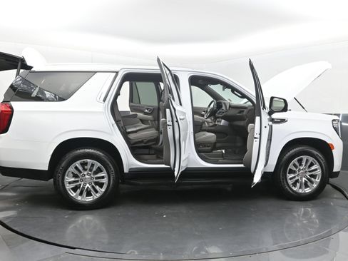 Used 2024 GMC Yukon SLT w/ SLT Luxury Package AWD/4WD image 46