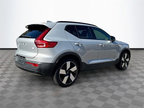 Used 2023 Volvo XC40 Recharge Ultimate w/ Protection Package Premier image 6