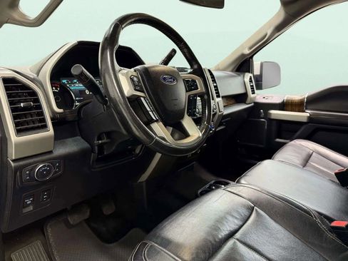 Used 2019 Ford F150 Lariat image 8