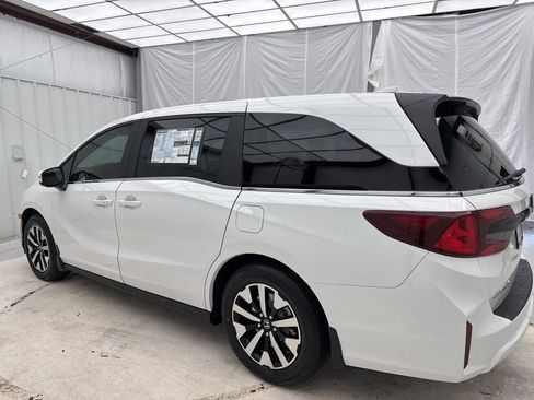 New 2026 Honda Odyssey EX-L image 6