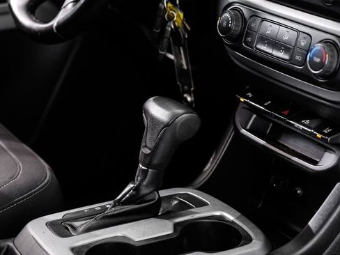 Used 2021 Chevrolet Colorado LT w/ Fleet Safety Package image 16