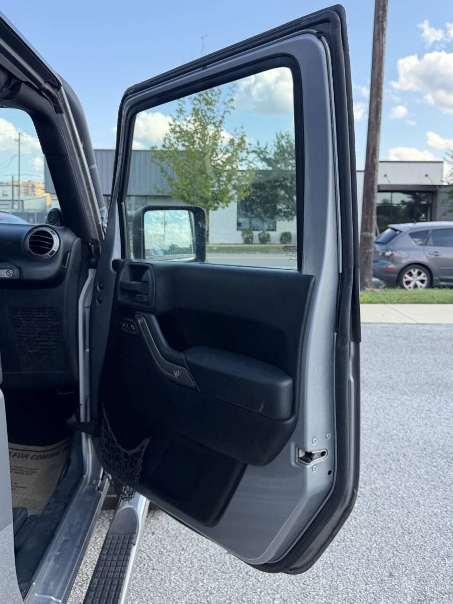 Used 2013 Jeep Wrangler Sport AWD/4WD image 19