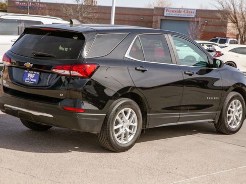 Used 2024 Chevrolet Equinox LT w/ Driver Convenience Package FWD image 5