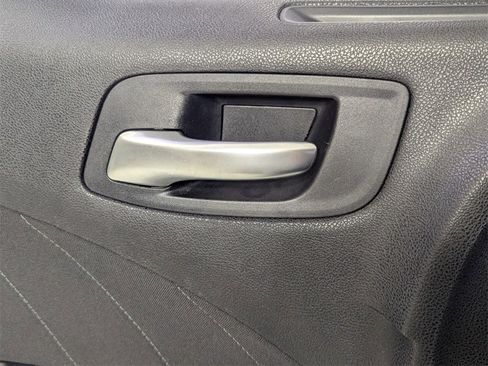 Used 2015 Dodge Charger SXT image 14