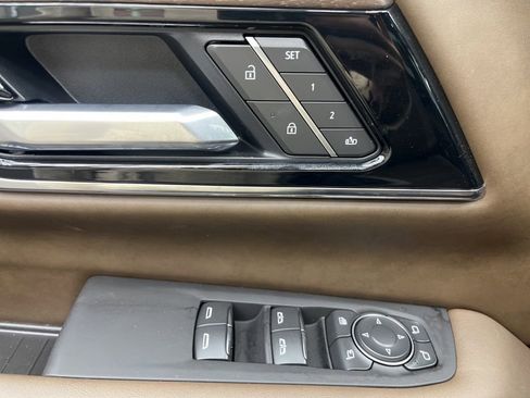 New 2026 GMC Yukon XL Denali Ultimate AWD/4WD image 9