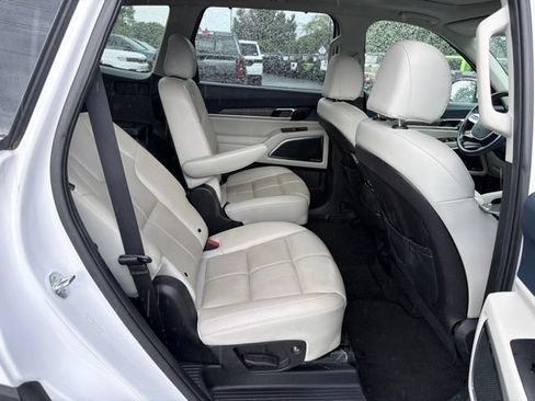 Used 2023 Kia Telluride SX FWD image 13