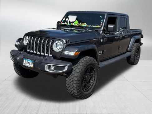 Used 2020 Jeep Gladiator Overland AWD/4WD image 3