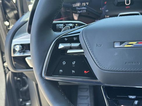 New 2026 Cadillac Lyriq V AWD/4WD image 32
