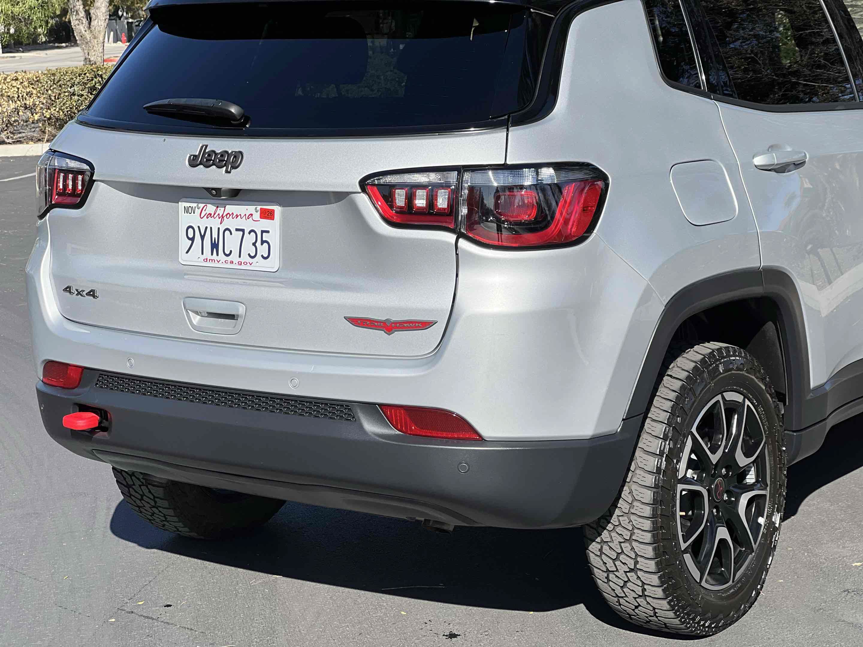 Used 2025 Jeep Compass Trailhawk AWD/4WD image 53