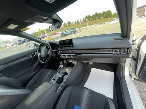 Used 2023 Honda Civic Sport image 10