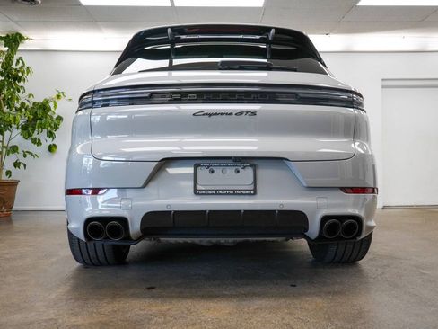 Used 2025 Porsche Cayenne GTS AWD/4WD image 36