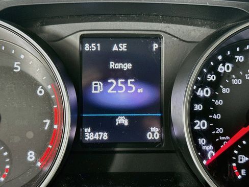 Used 2021 Volkswagen Tiguan SE AWD/4WD image 12