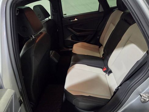 Used 2019 Volkswagen Jetta R-Line FWD image 11