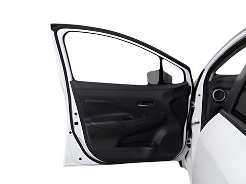 New 2025 Nissan Versa SV w/ Trunk Package image 10