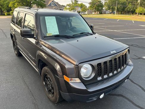 Used 2017 Jeep Patriot Sport w/ Power Value Group image 4