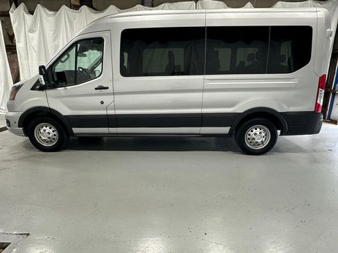 Used 2025 Ford Transit 350 XLT image 4