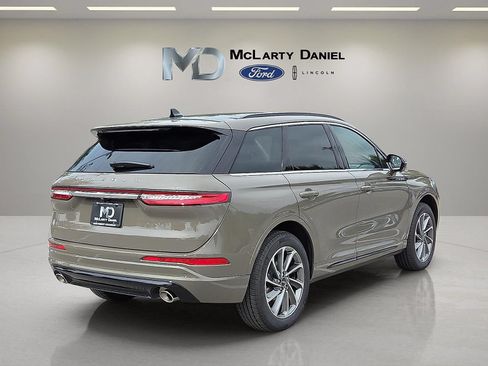 Used 2025 Lincoln Corsair Grand Touring w/ Equipment Group 301A AWD/4WD image 30