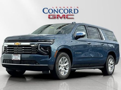 Used 2025 Chevrolet Suburban Premier image 8