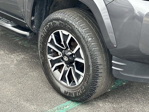 Used 2020 Toyota Tacoma SR5 image 30