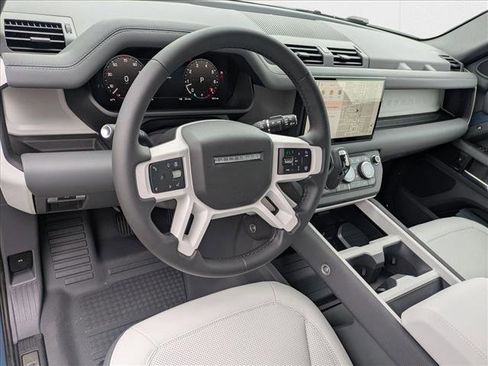 New 2025 Land Rover Defender 110 S image 3