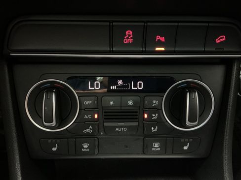 Used 2018 Audi Q3 2.0T Premium FWD image 37
