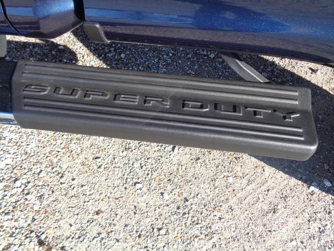 Used 2017 Ford F250 Lariat w/ Lariat Value Package image 21