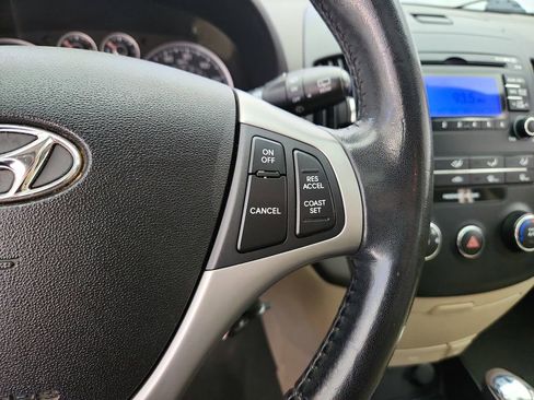 Used 2012 Hyundai Elantra FWD image 17