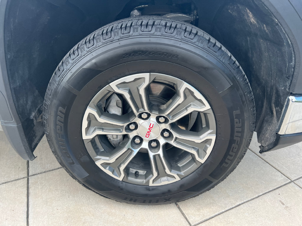 Used 2025 GMC Sierra 1500 SLT AWD/4WD image 5