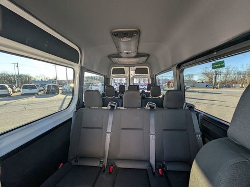 Used 2024 Mercedes-Benz Sprinter 2500 image 19