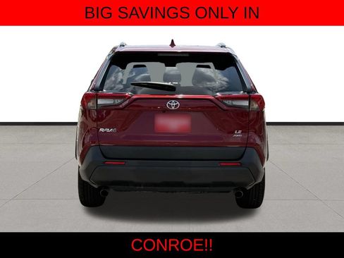 Used 2021 Toyota RAV4 LE AWD/4WD image 6