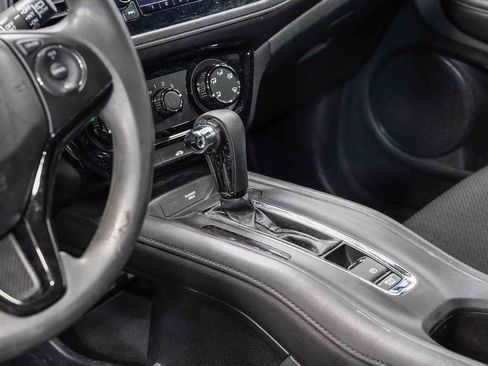 Used 2018 Honda HR-V LX image 23