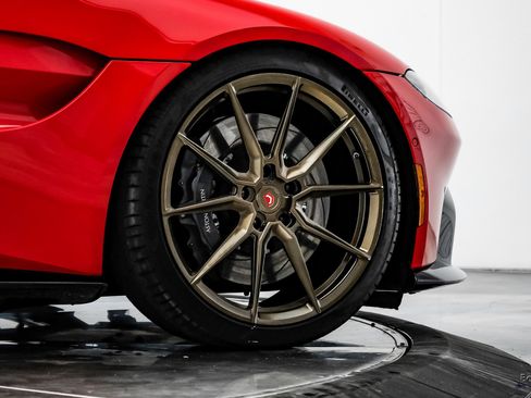 Used 2019 Aston Martin V8 Vantage Coupe image 86