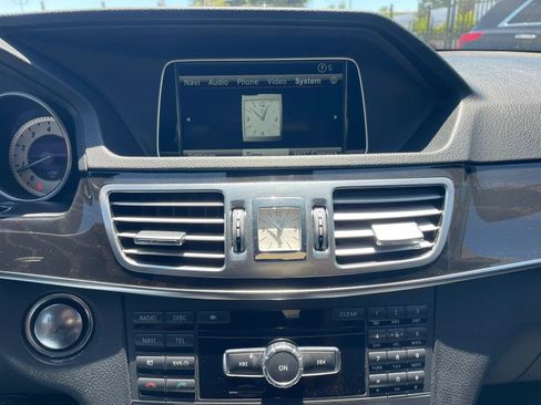 Used 2014 Mercedes-Benz E 350 Sedan image 27