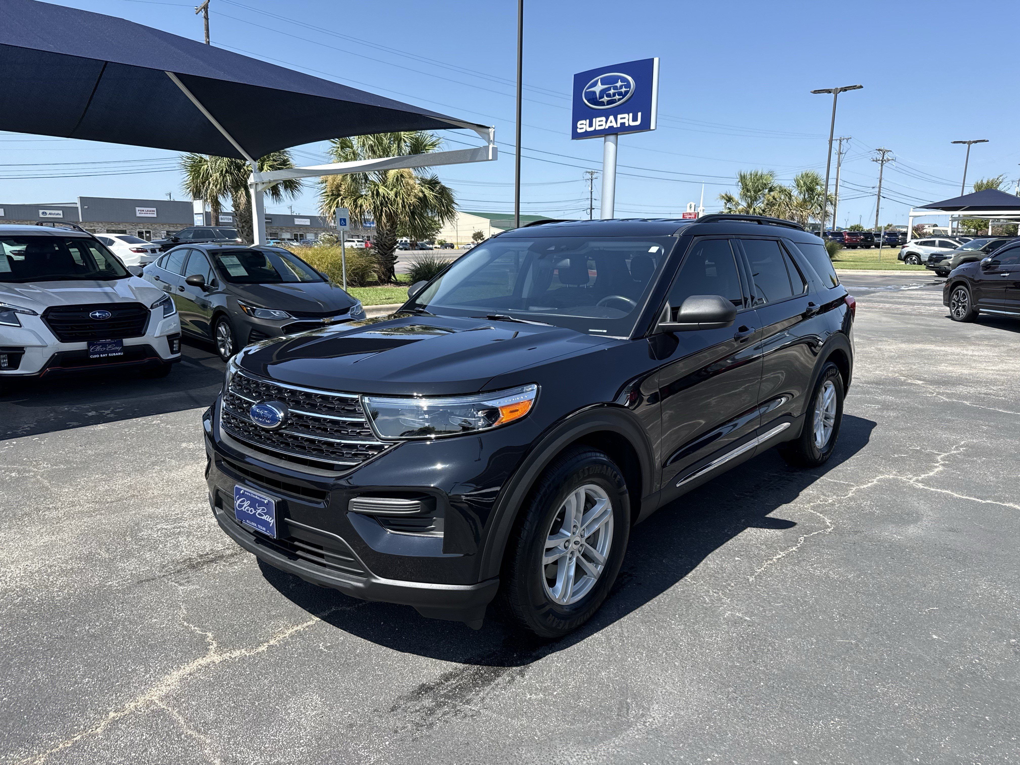 Used 2021 Ford Explorer XLT RWD image 3