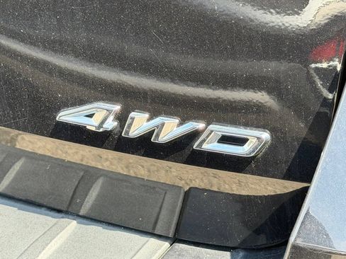 Used 2024 Ford Explorer XLT w/ Equipment Group 202A AWD/4WD image 26