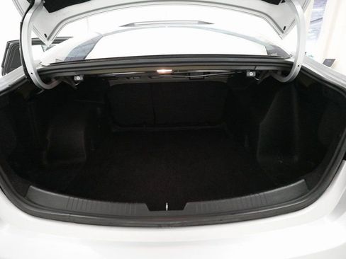 Used 2021 Chevrolet Malibu LT w/ Redline Edition image 10