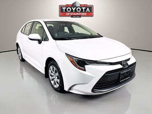 Certified 2023 Toyota Corolla LE FWD image 1