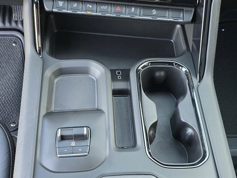 New 2025 GMC Sierra 2500 AT4 w/ AT4 Premium Plus Package image 32