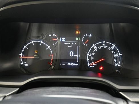 Used 2022 Toyota 4Runner SR5 Premium w/ Moonroof Package RWD image 6