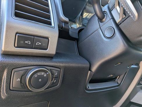 Used 2018 Ford F150 Raptor w/ Equipment Group 802A Luxury image 15