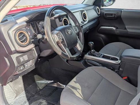 Used 2022 Toyota Tacoma SR5 w/ Technology Package RWD image 9