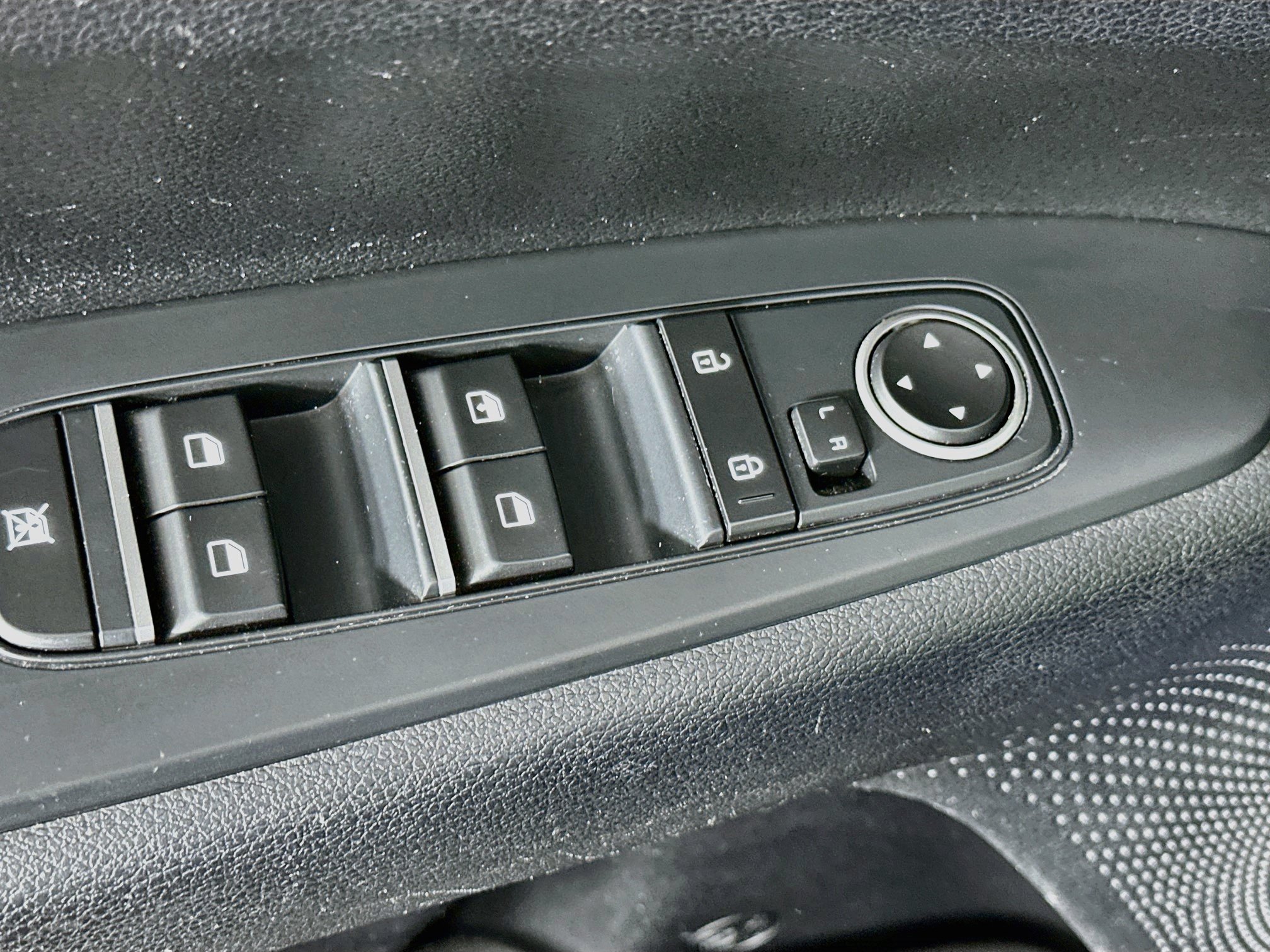 Used 2019 Kia Forte LXS FWD image 15
