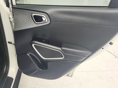Used 2022 Kia Soul LX w/ Technology Package FWD image 32