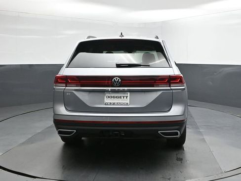 New 2026 Volkswagen Atlas SE image 8